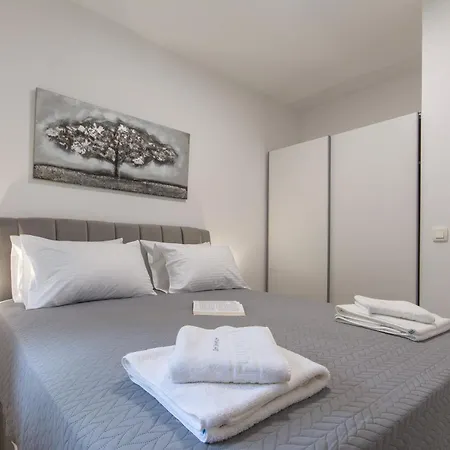 San Salvatore Sweet *