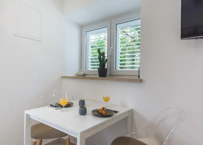 San Salvatore Sweet * دوبروفينك