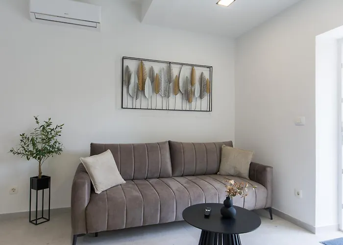 San Salvatore Sweet *