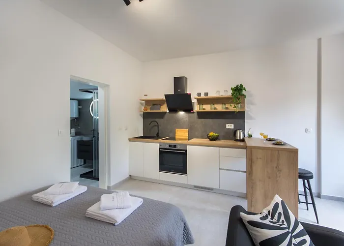 San Salvatore Sweet *