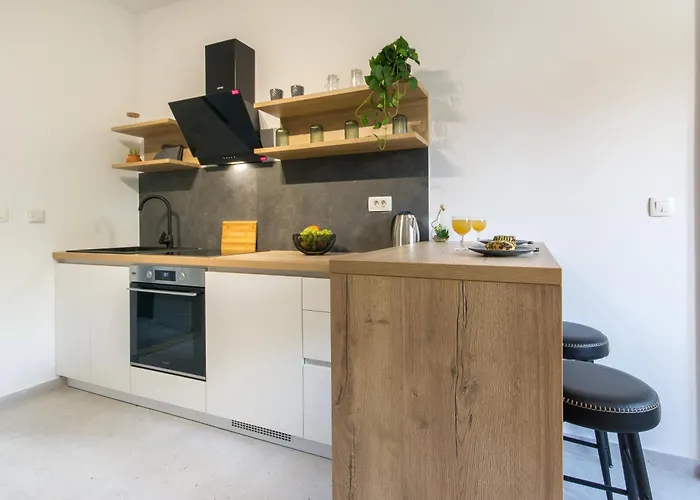 San Salvatore Sweet دوبروفينك