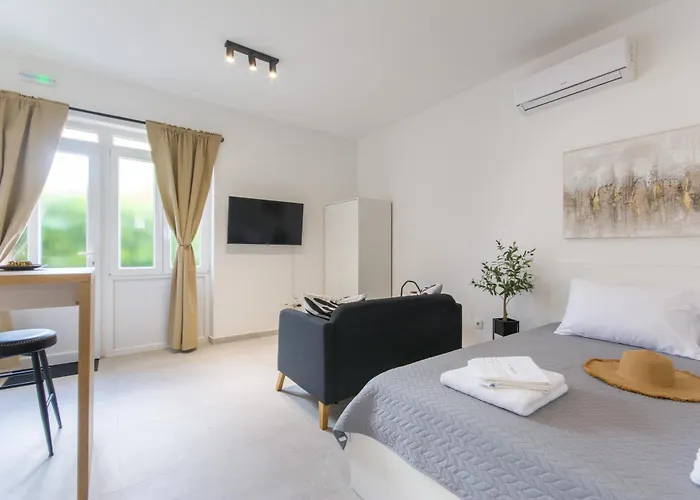 San Salvatore Sweet *