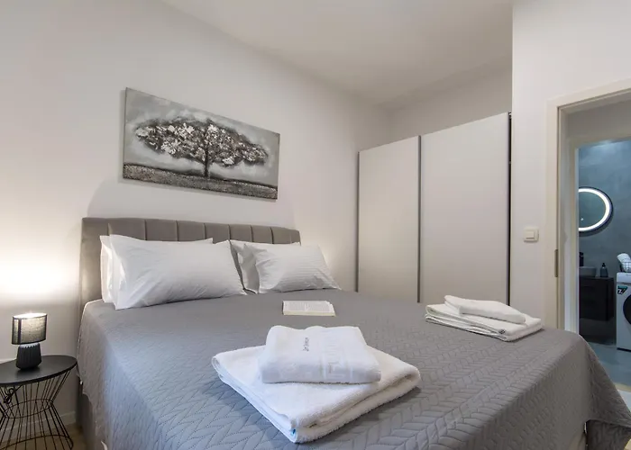 San Salvatore Sweet *