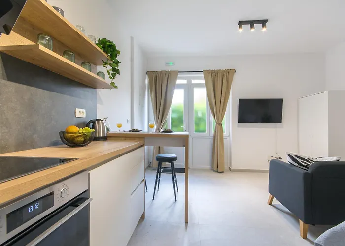 San Salvatore Sweet * دوبروفينك