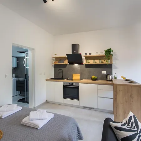 San Salvatore Sweet *